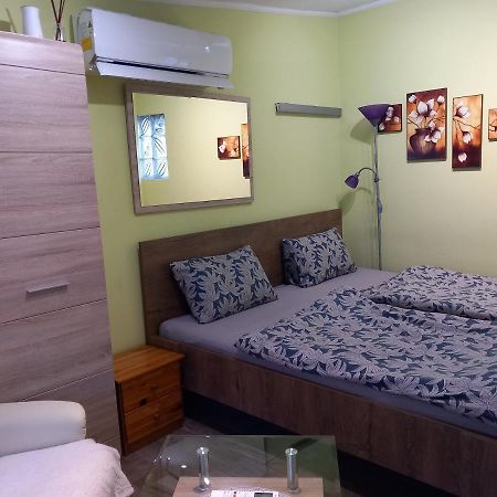 LAURA APARTMAN 3 személyes infraszaunával Nagykanizsa Esterno foto