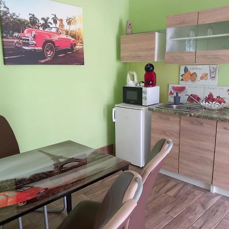 LAURA APARTMAN 3 személyes infraszaunával Nagykanizsa Esterno foto