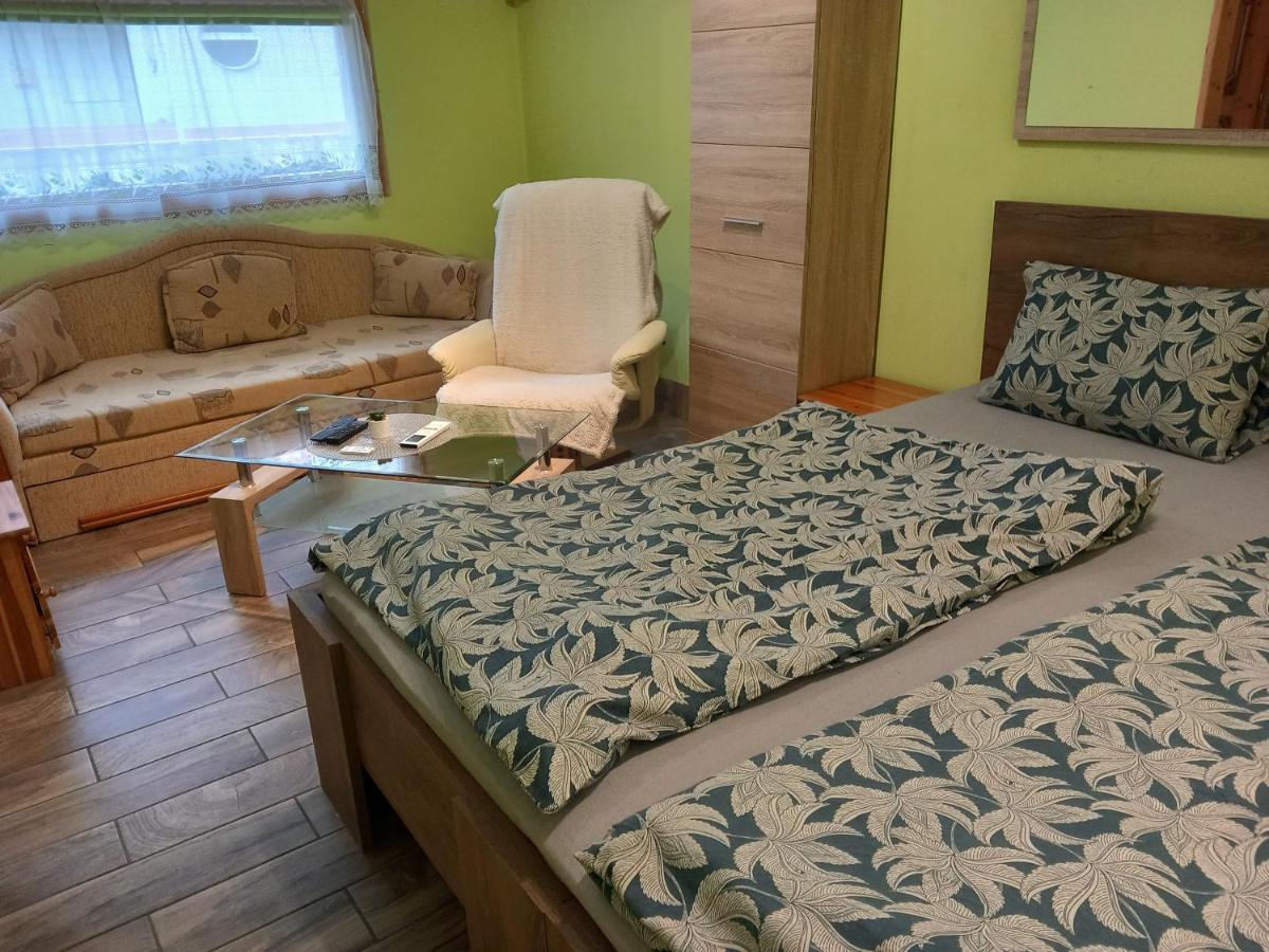 LAURA APARTMAN 3 személyes infraszaunával Nagykanizsa Esterno foto