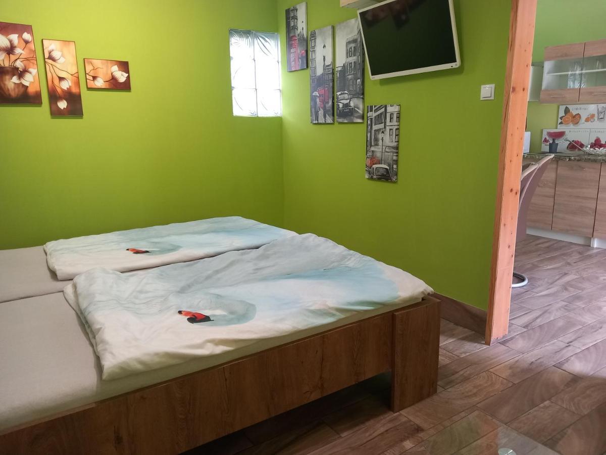 LAURA APARTMAN 3 személyes infraszaunával Nagykanizsa Esterno foto