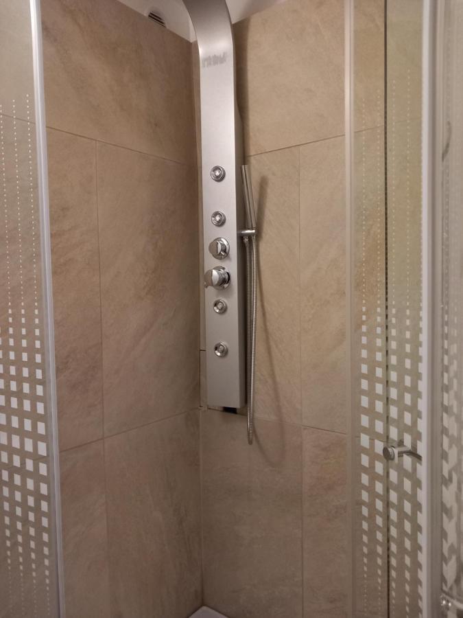 LAURA APARTMAN 3 személyes infraszaunával Nagykanizsa Esterno foto