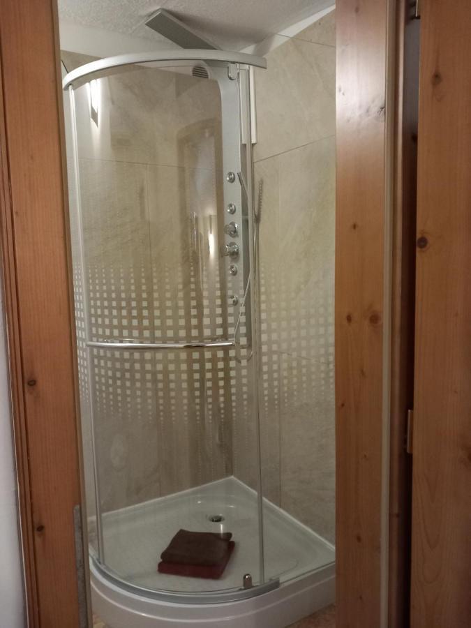 LAURA APARTMAN 3 személyes infraszaunával Nagykanizsa Esterno foto